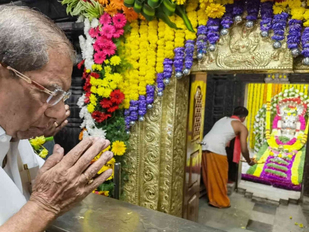 SHAMANURU SHIVASHANKARAPPA POOJE
